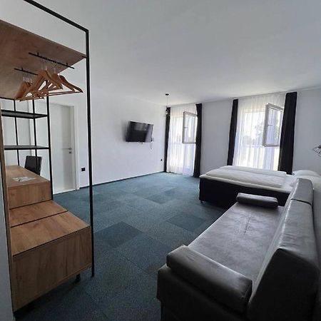 Arena Bakarni Hotel บริชโก ภายนอก รูปภาพ