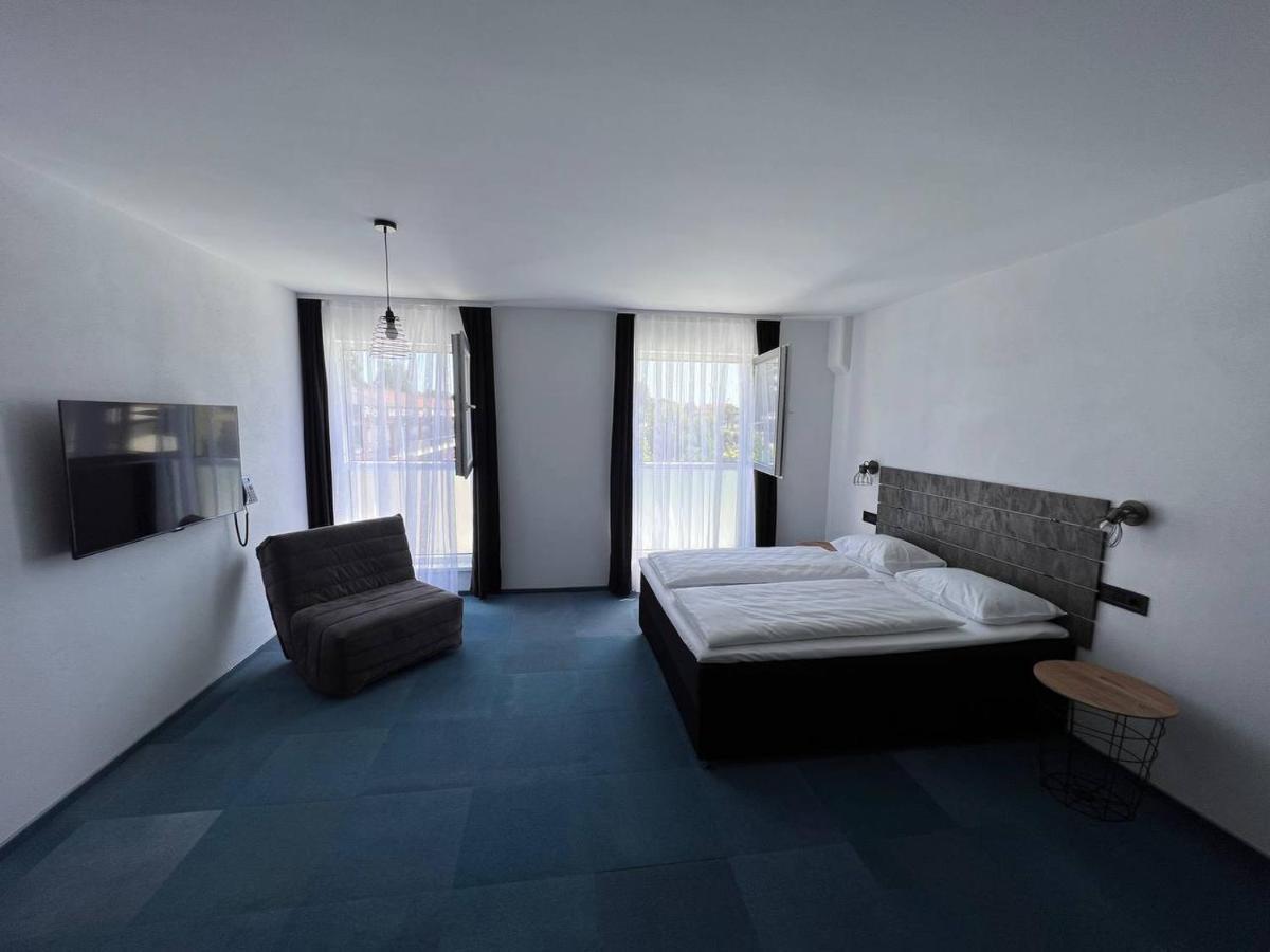 Arena Bakarni Hotel บริชโก ภายนอก รูปภาพ